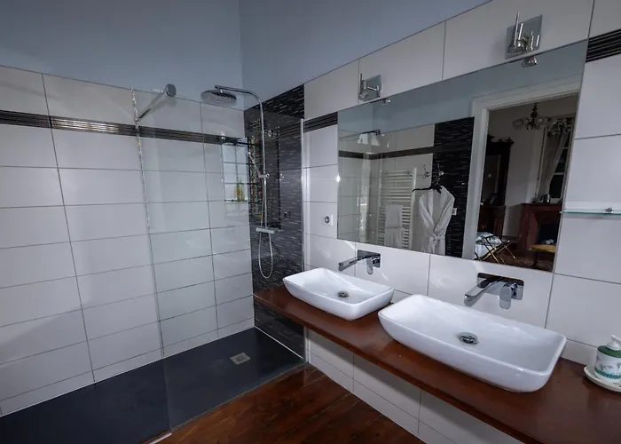 L'orante فندق مبيت وإفطار 3*