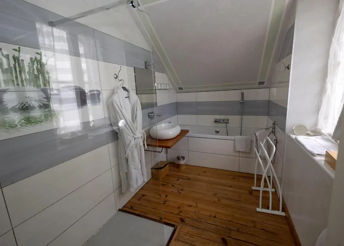 L'orante فندق مبيت وإفطار لورد